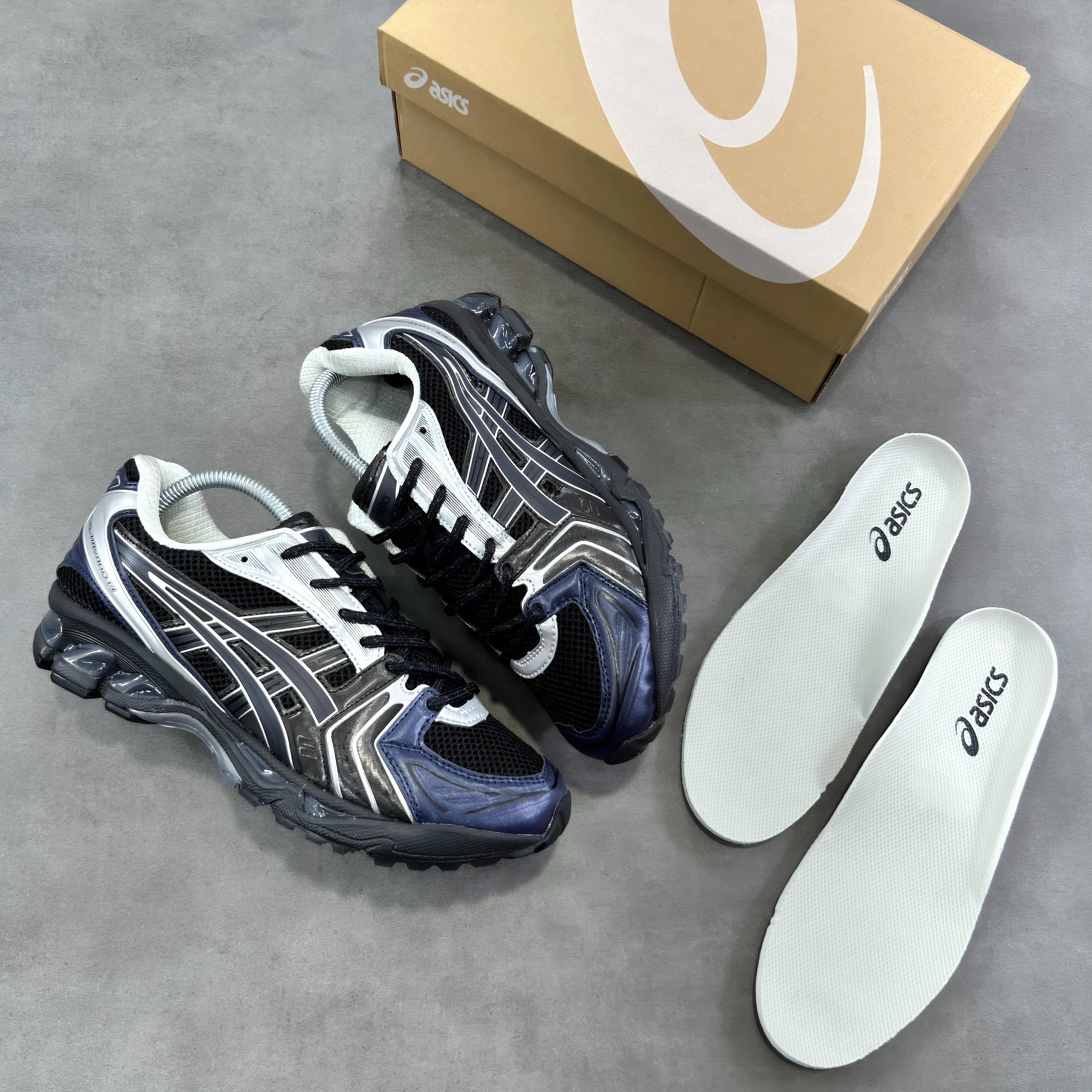 NEW ASICS  x ATMOS x UNDERMYCAR GEL-KAYANO 14 “BLACK PURE SILVER” SNKS”